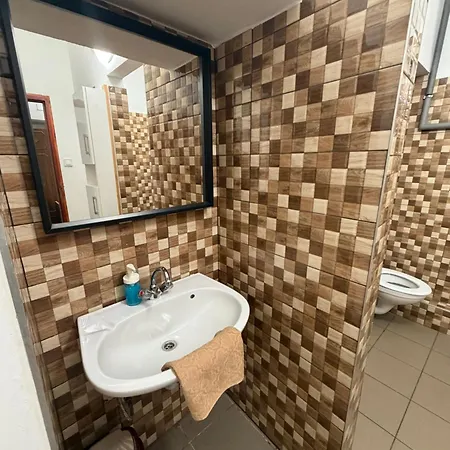 Mueller's 2 Apartment