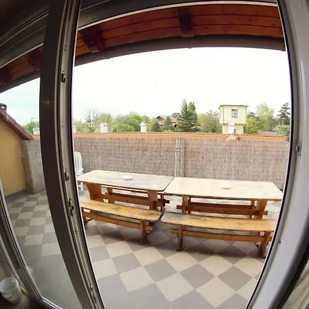 Mueller's 2 Apartment