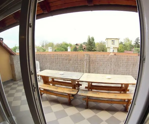 Mueller's 2 Apartment